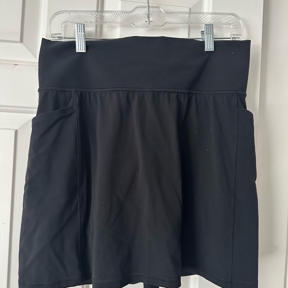Athleta Black Skorts with side pockets for Active Comfort
